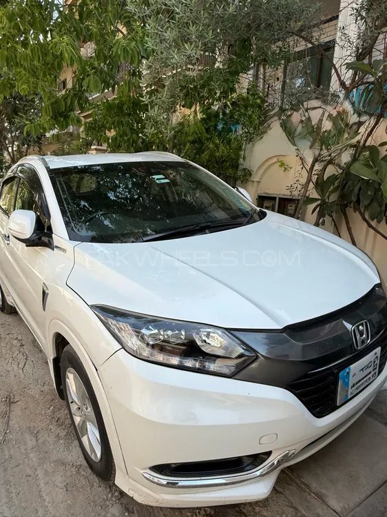 Honda Vezel 2016 for Sale in Islamabad Image-1