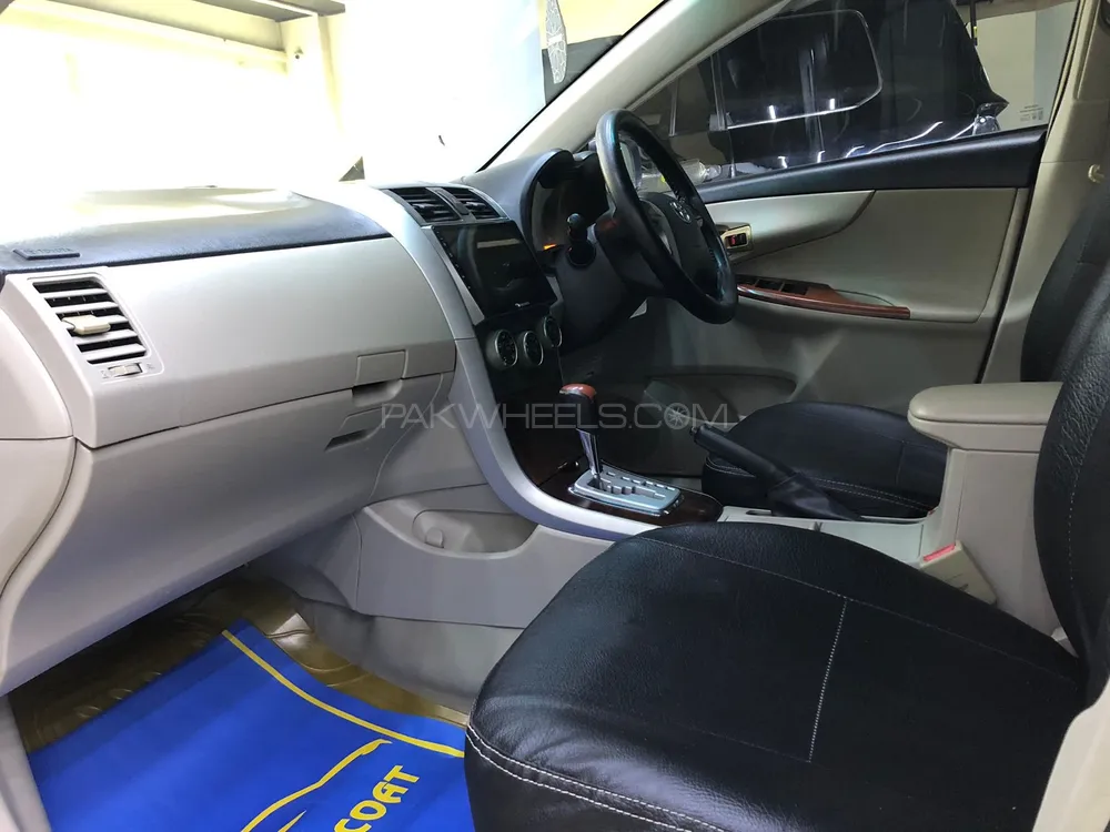 Toyota Corolla 2011 for Sale in Karachi Image-1