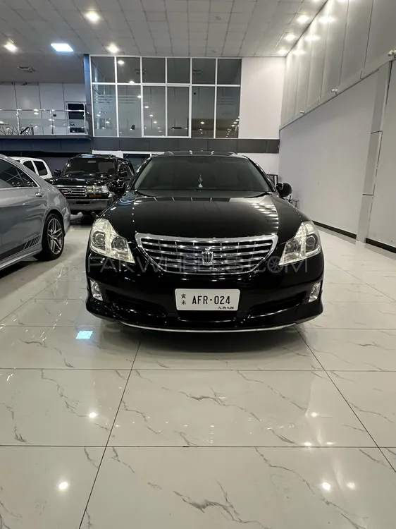 Toyota Crown 2009 for Sale in Islamabad Image-1