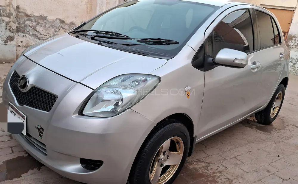 Toyota Vitz 2007 for Sale in Bannu Image-1