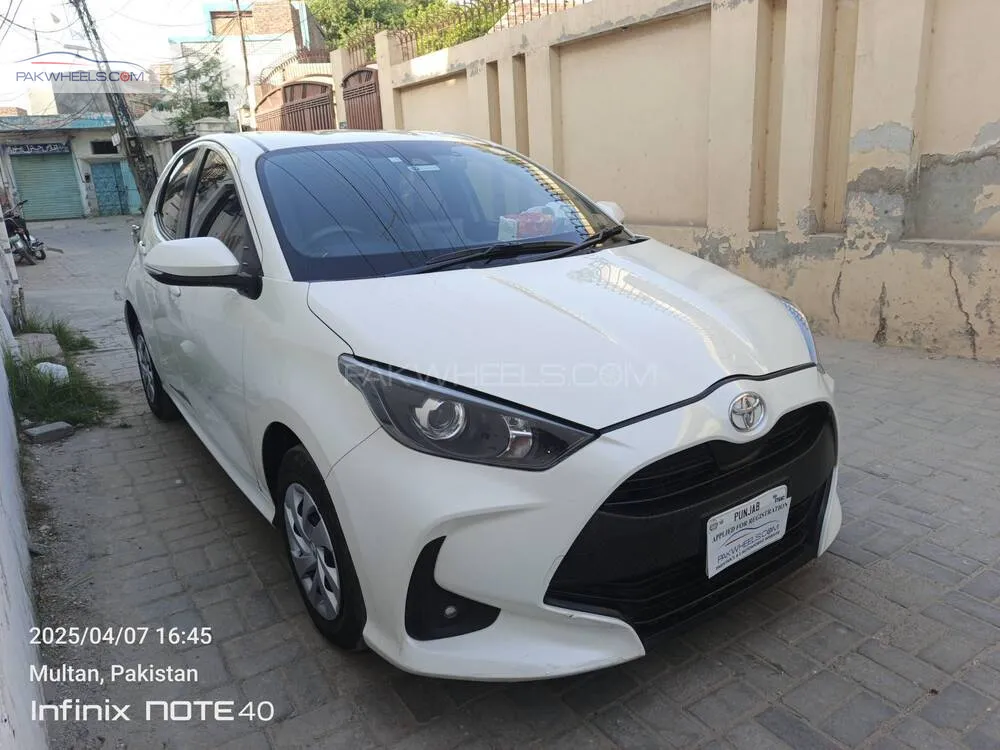 ٹویوٹا یارس ہیچ بیک 2021 for Sale in ملتان ٹویوٹا یارس ہیچ بیک 2021 for Sale in ملتان Image-2