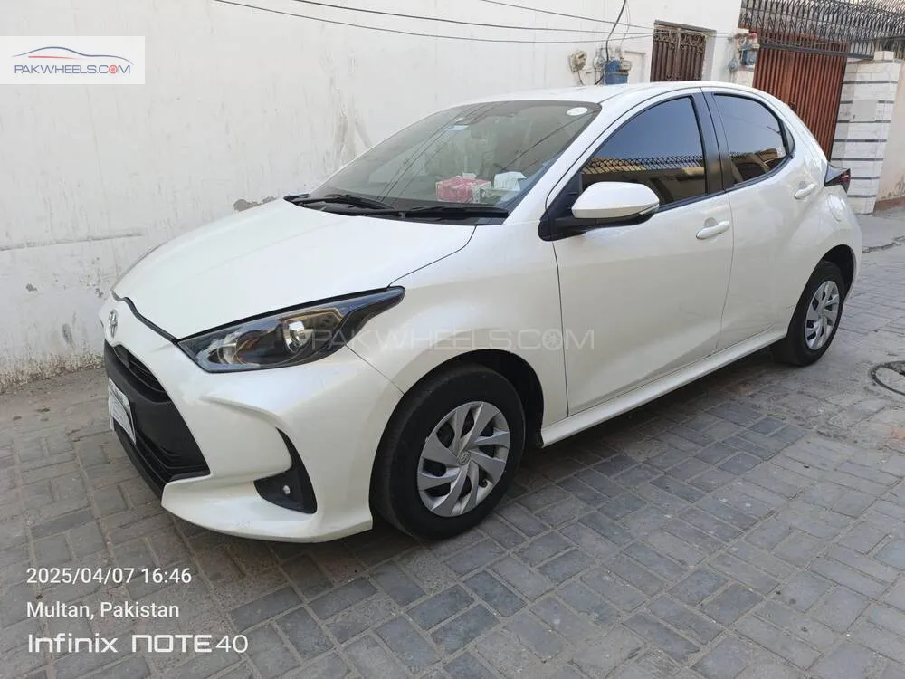 ٹویوٹا یارس ہیچ بیک 2021 for Sale in ملتان ٹویوٹا یارس ہیچ بیک 2021 for Sale in ملتان Image-3