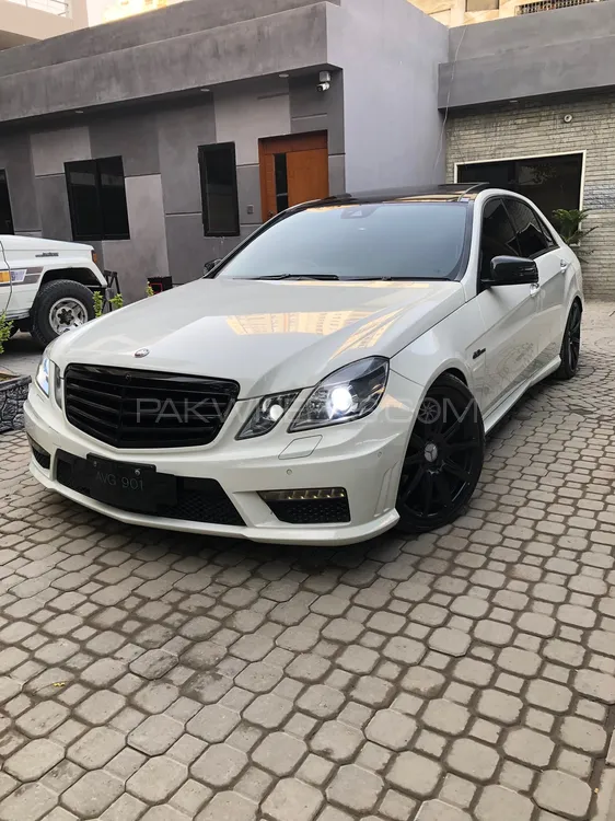 Mercedes Benz E Class 2010 for Sale in Karachi Image-1