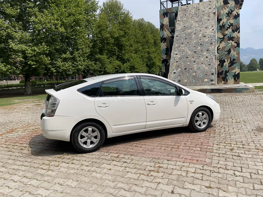Toyota Prius 2007 for Sale in Abbottabad Image-1