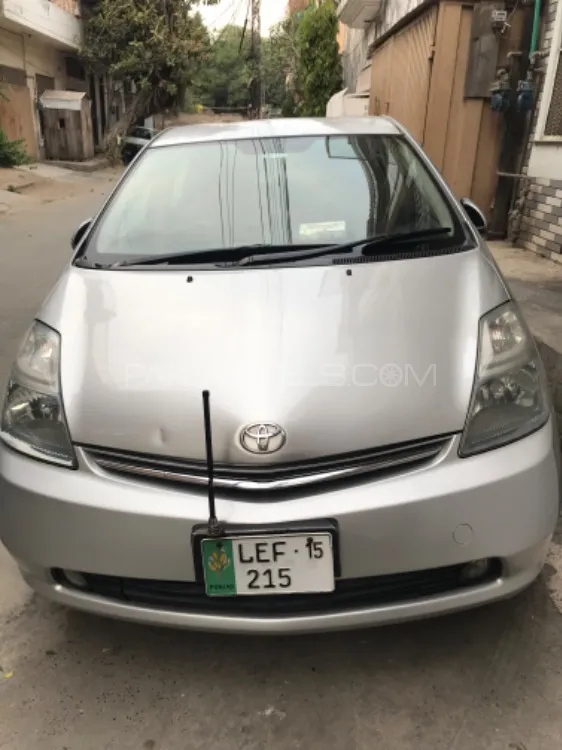 Toyota Prius 2008 for Sale in Lahore Image-1