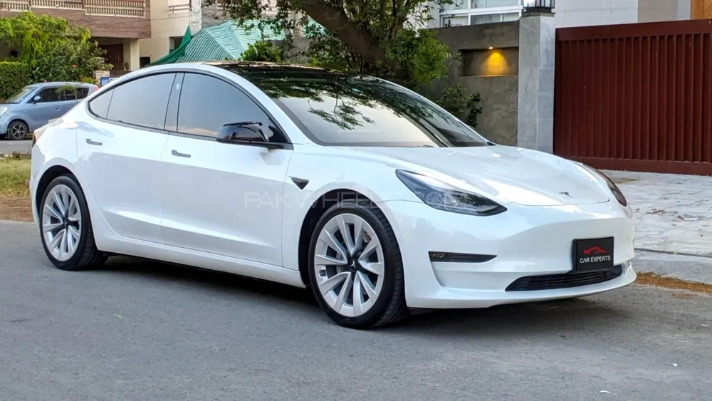 Tesla Model 3 2021 for Sale in Lahore Image-1