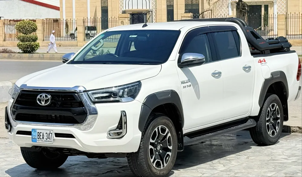 Toyota Hilux 2021 for Sale in Peshawar Image-1