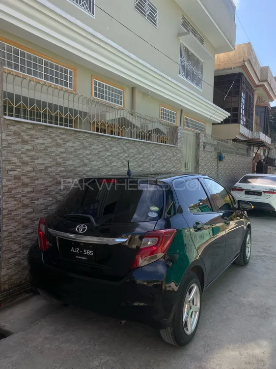 Toyota Vitz 2014 for Sale in Abbottabad Image-1
