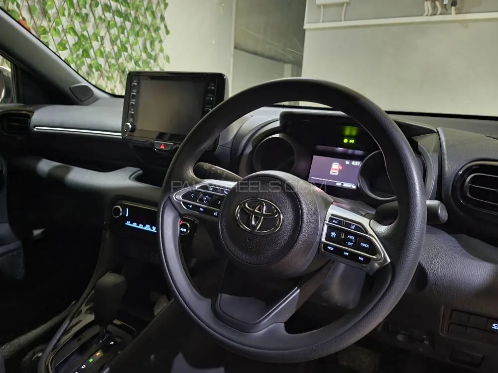Toyota Yaris Sedan 2020 for Sale in Lahore Image-1