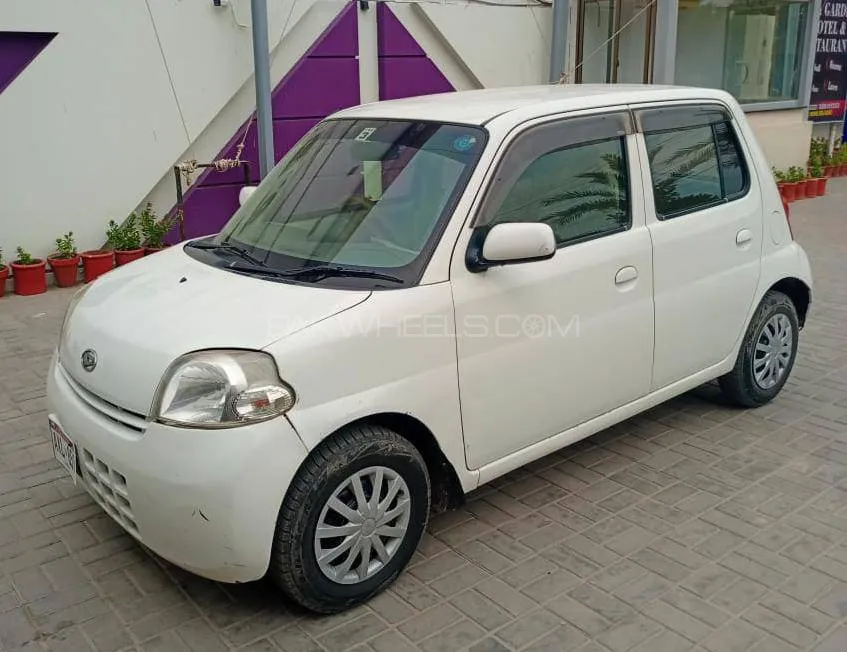 Daihatsu Esse 2007 for Sale in Karachi Image-1