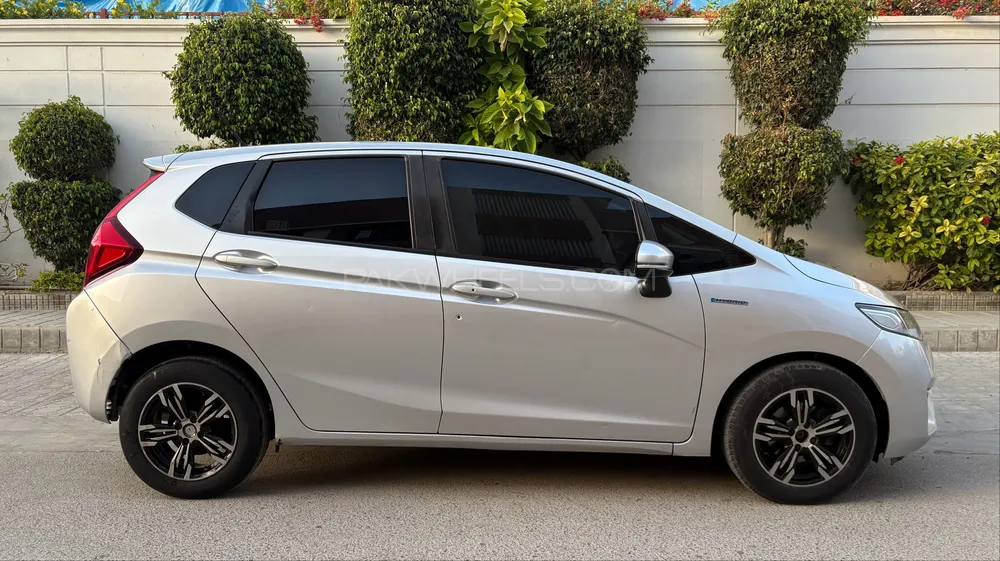 Honda Fit 2014 for Sale in Karachi Image-1