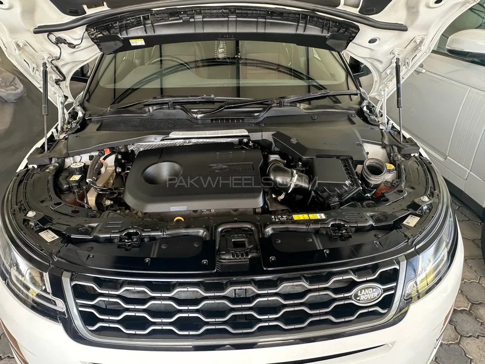 Range Rover Evoque 2021 for Sale in Sialkot Range Rover Evoque 2021 for Sale in Sialkot Image-5