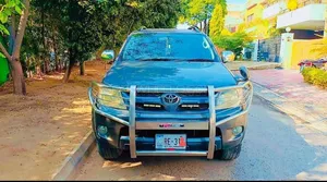 Toyota Hilux Vigo G 2011 for Sale