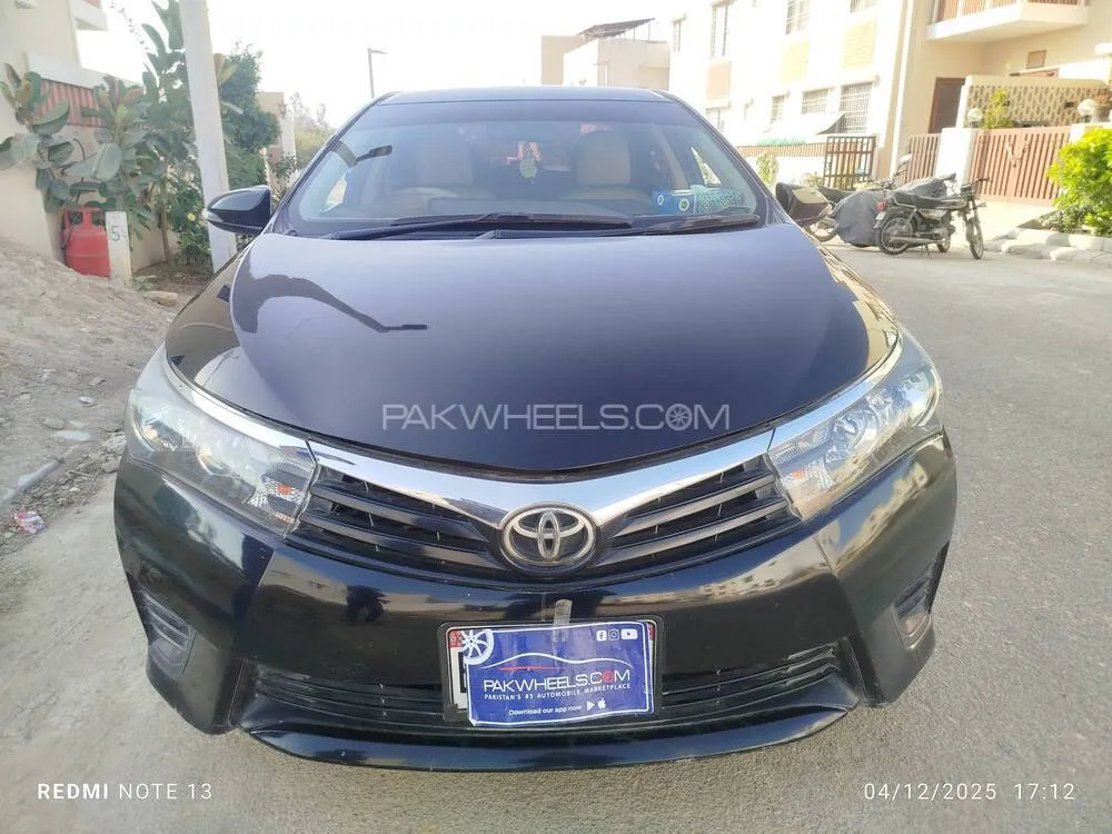 Toyota Corolla 2017 for Sale in Karachi Image-1