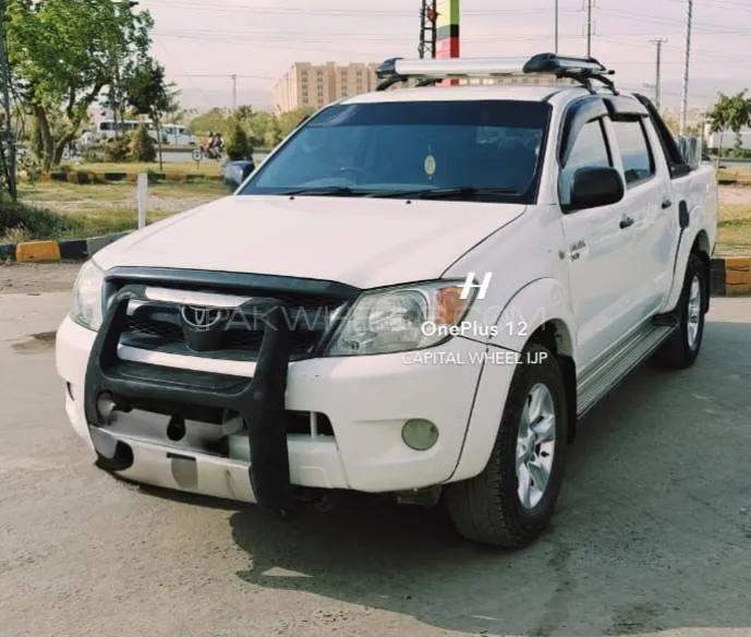 Toyota Hilux 2006 for Sale in Islamabad Image-1