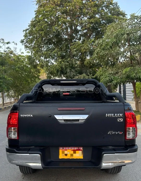 Toyota Hilux 2019 for Sale in Karachi Image-1