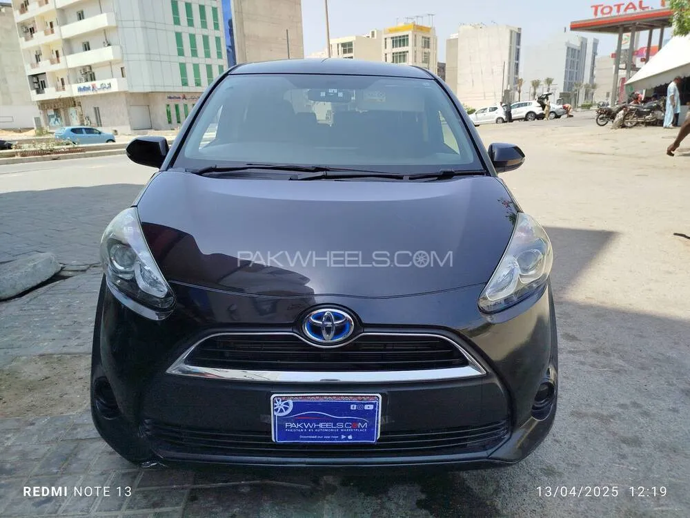 Toyota Sienta 2016 for Sale in Karachi Image-1