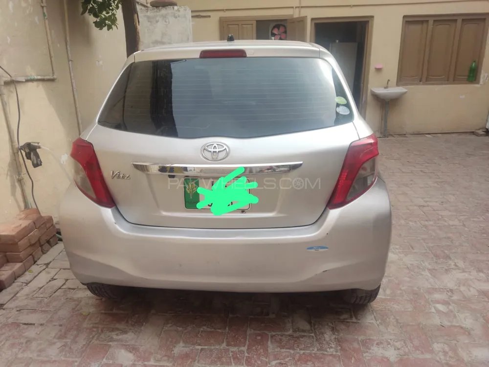 Toyota Vitz 2013 for Sale in Rawalpindi Image-1