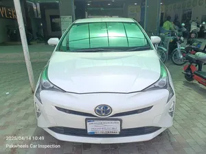 Toyota Prius S 2018 for Sale