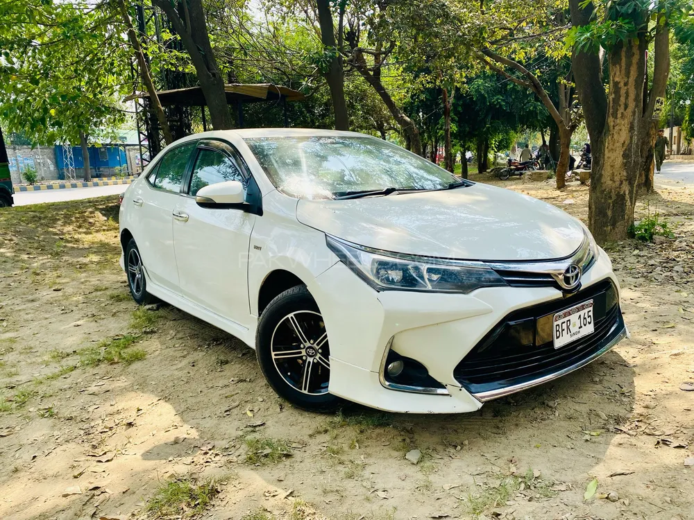 Toyota Corolla 2016 for Sale in Lahore Image-1