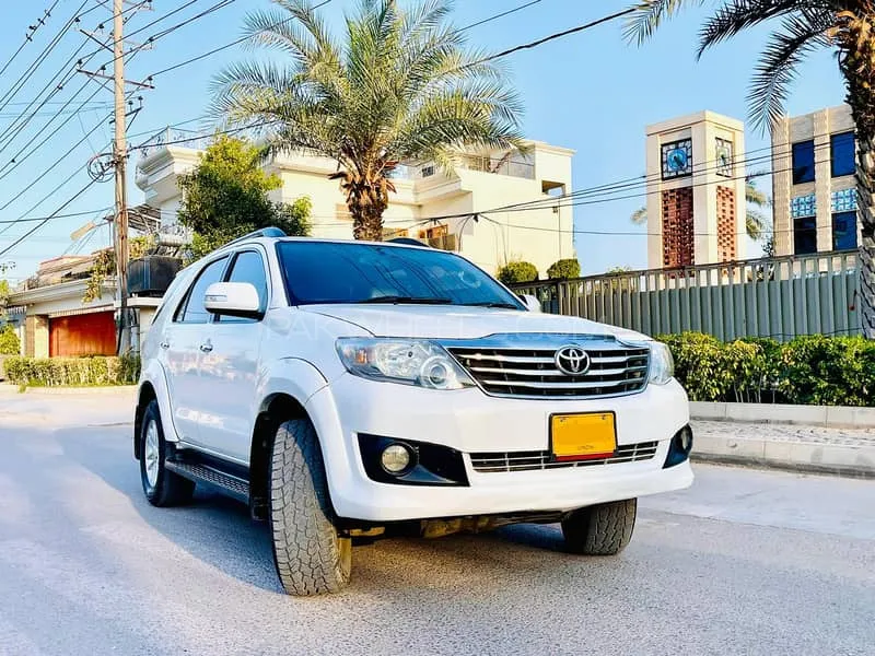 Toyota Fortuner 2015 for Sale in Multan Image-1