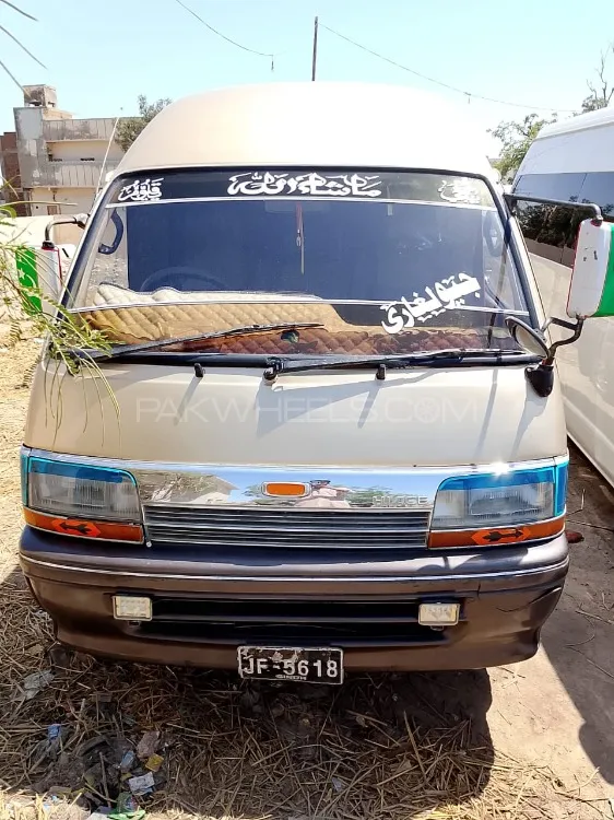 Toyota Hiace 1990 for Sale in Hyderabad Image-1