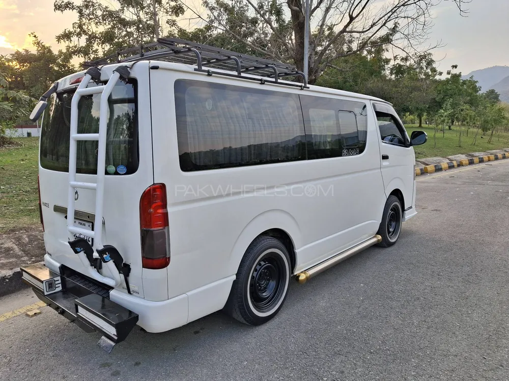 Toyota Hiace 2013 for Sale in Islamabad Image-1