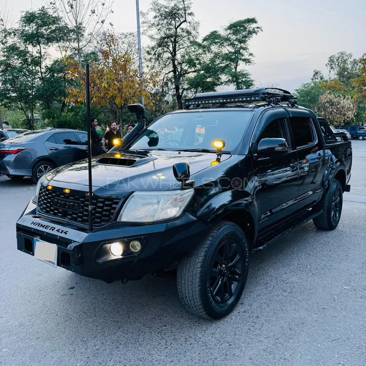 Toyota Hilux 2011 for Sale in Islamabad Image-1