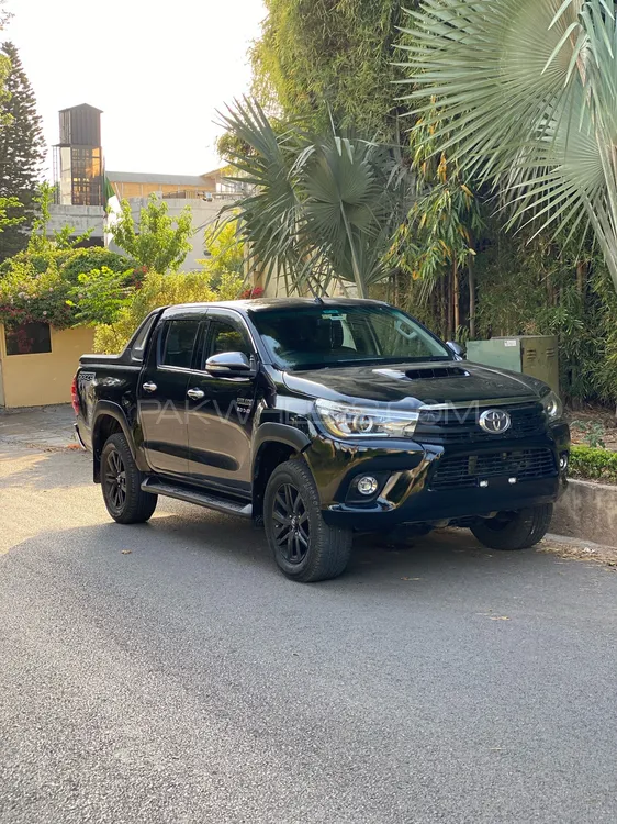 Toyota Hilux 2017 for Sale in Islamabad Image-1