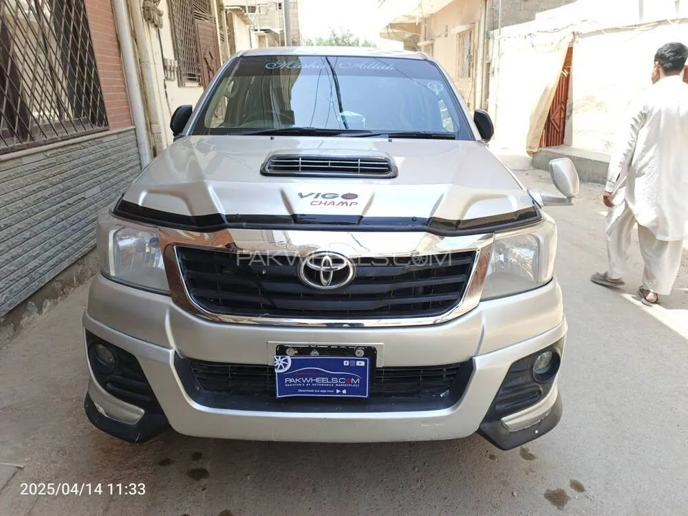 Toyota Hilux 2012 for Sale in Karachi Image-1