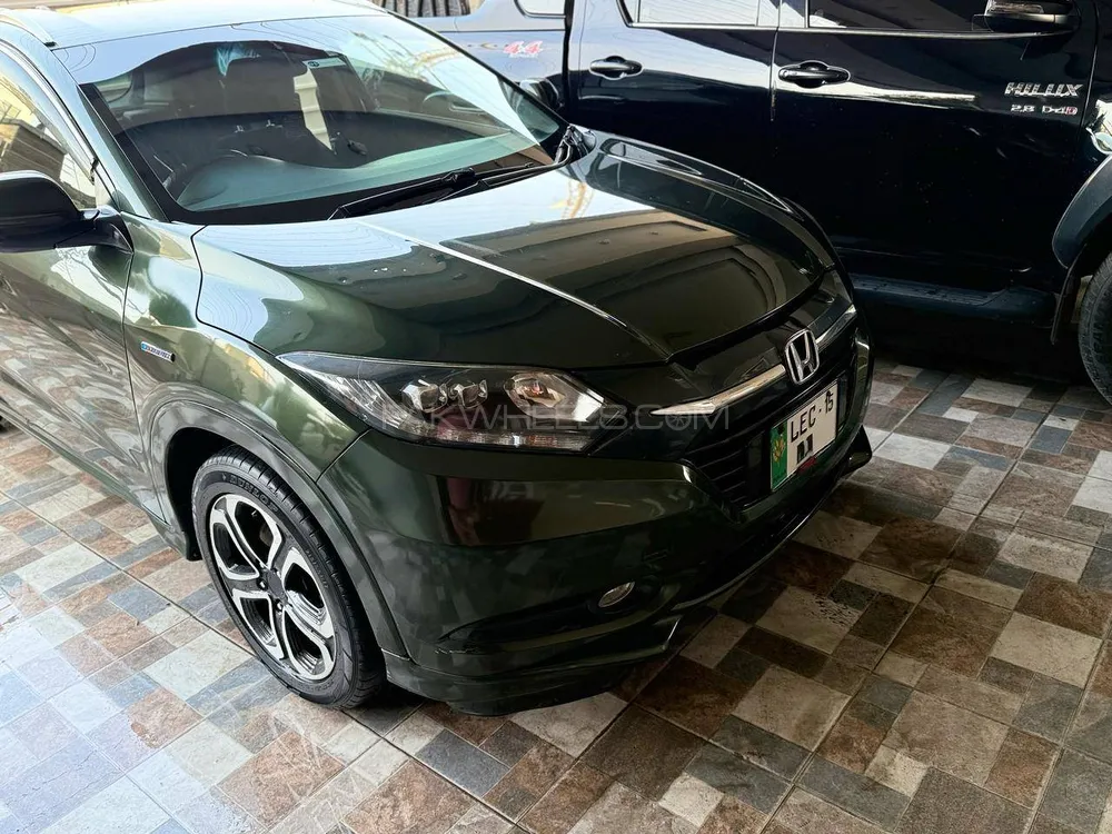Honda Vezel 2014 for Sale in Lahore Image-1