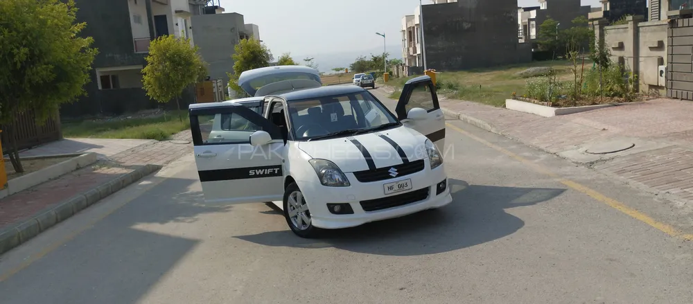 Suzuki Swift 2010 for Sale in Islamabad Image-1
