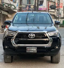 Toyota Hilux Revo V Automatic 2.8 2022 for Sale