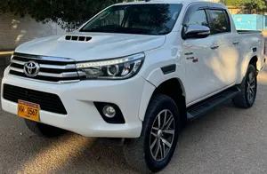 Toyota Hilux Revo V Automatic 3.0  2017 for Sale
