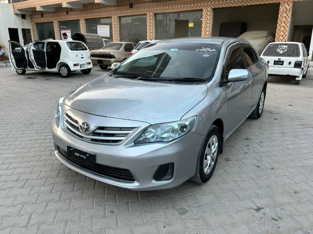 Toyota Corolla 2014 for Sale in Dera ismail khan Image-1