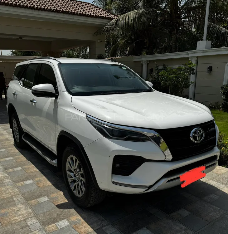 Toyota Fortuner 2021 for Sale in Karachi Image-1