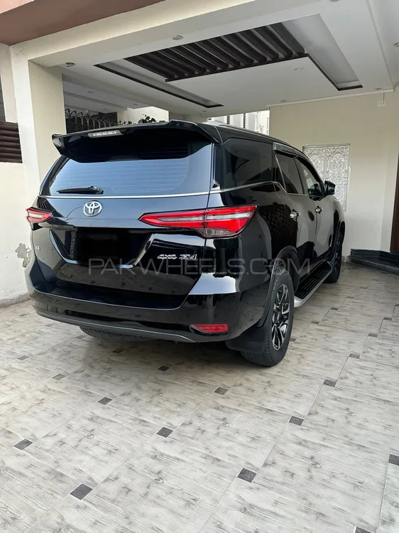 Toyota Fortuner 2021 for Sale in Lahore Image-1