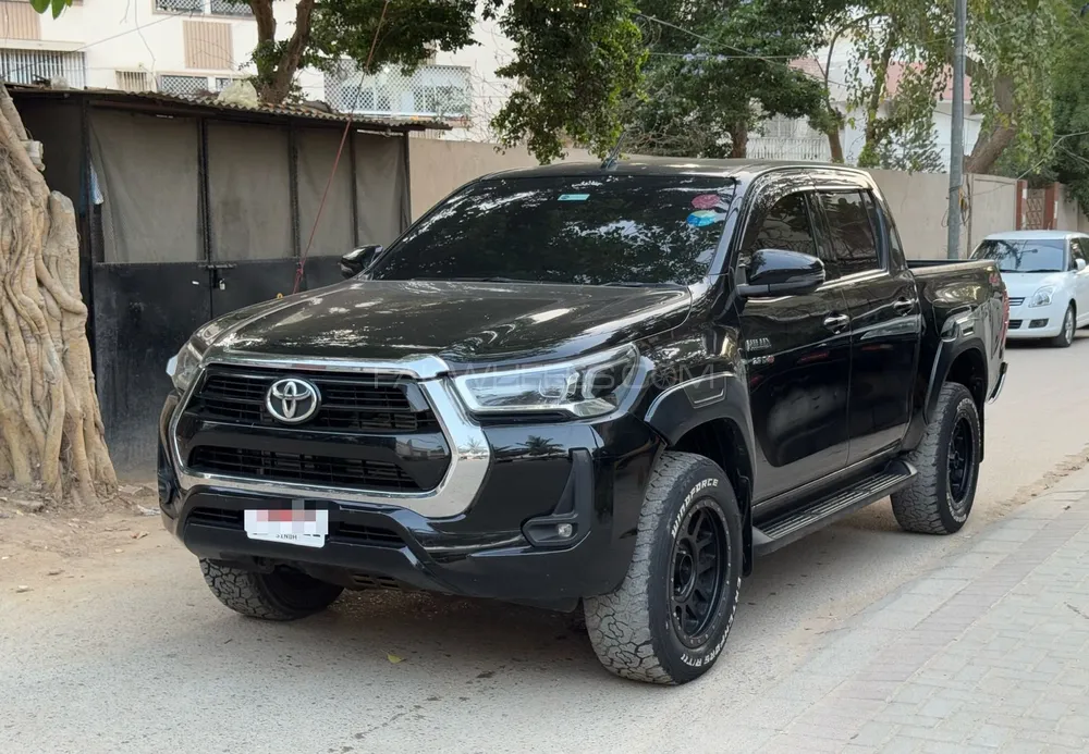 Toyota Hilux 2021 for Sale in Karachi Image-1