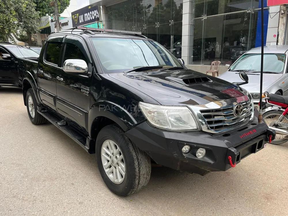 Toyota Hilux 2014 for Sale in Karachi Toyota Hilux 2014 for Sale in Karachi Image-3