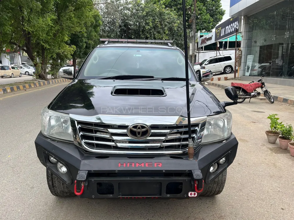 Toyota Hilux 2014 for Sale in Karachi Image-1