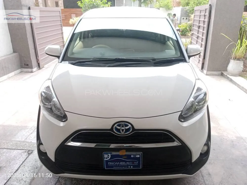 Toyota Sienta 2016 for Sale in Islamabad Image-1