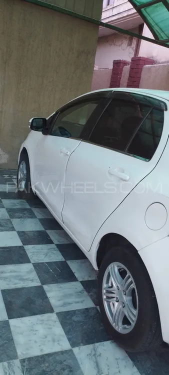 Toyota Vitz 2009 for Sale in Peshawar Image-1