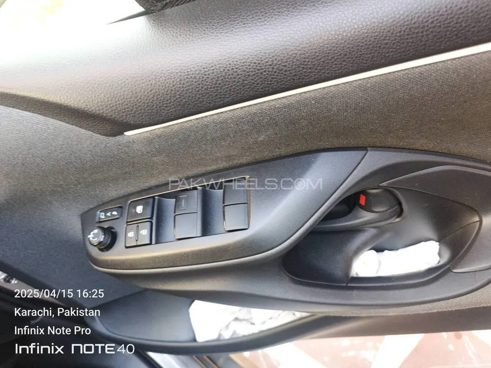 ٹویوٹا یارس ہیچ بیک 2021 for Sale in کراچی ٹویوٹا یارس ہیچ بیک 2021 for Sale in کراچی Image-13