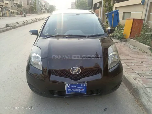 Slide toyota vitz 1 0 f 2010 120043815