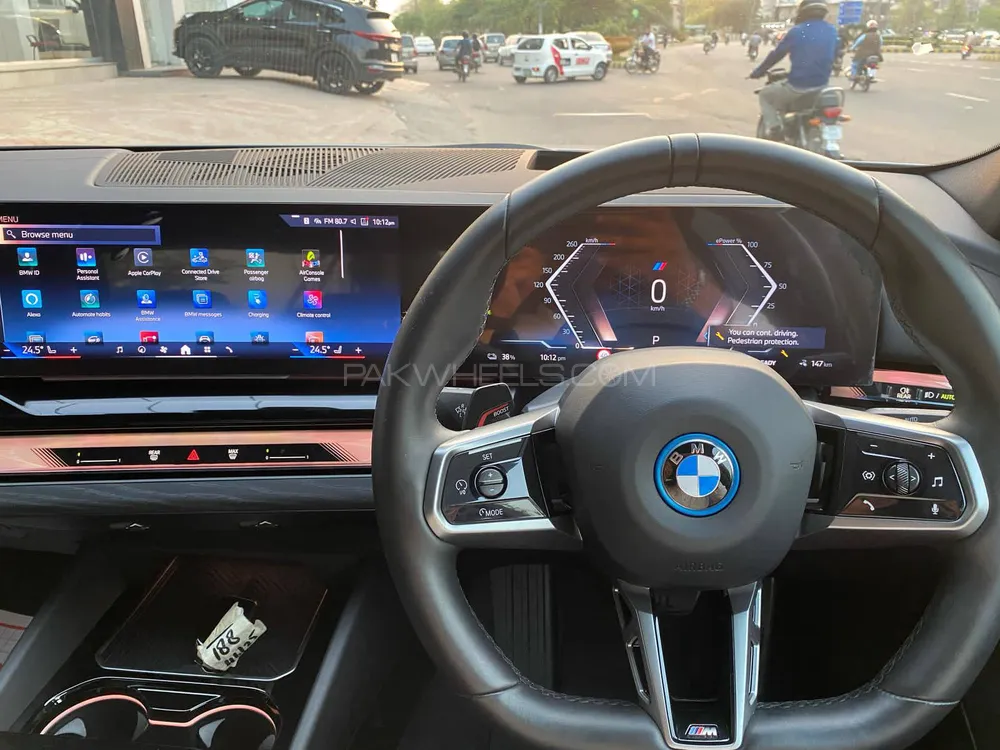 BMW i5 2023 for Sale in Lahore BMW i5 2023 for Sale in Lahore Image-8
