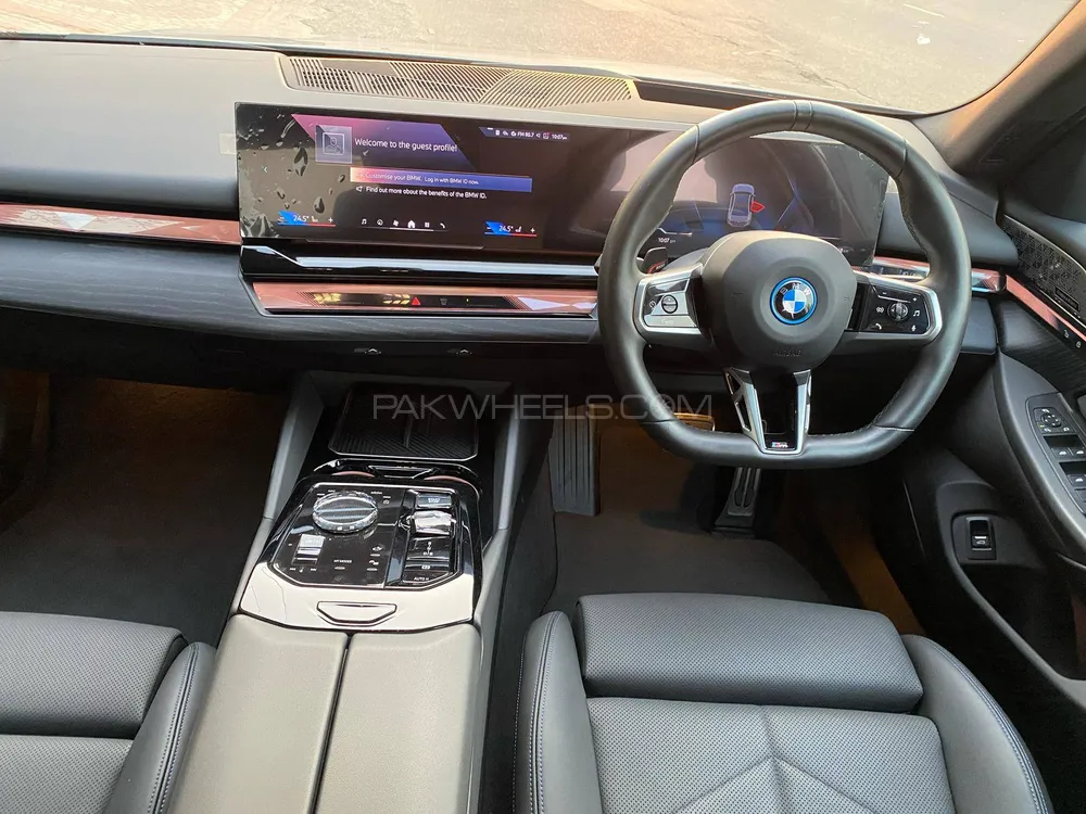 BMW i5 2023 for Sale in Lahore BMW i5 2023 for Sale in Lahore Image-10