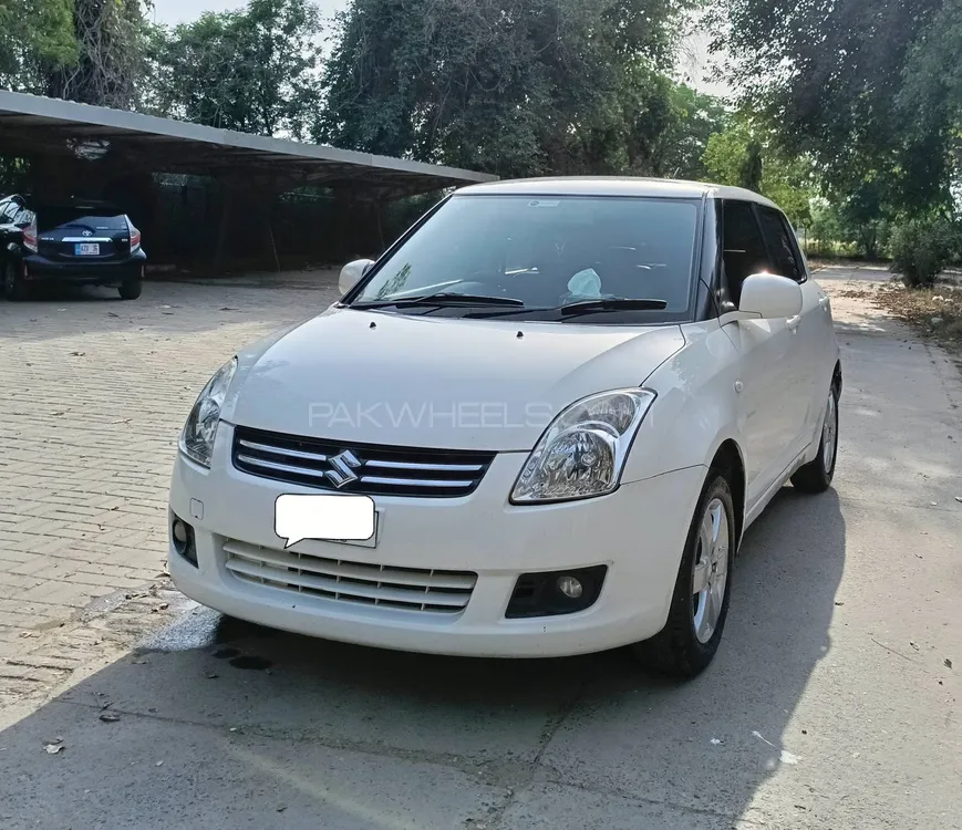 Suzuki Swift 2013 for Sale in Okara Image-1