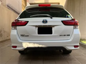 Toyota Corolla Fielder Hybrid G  WB  2017 for Sale