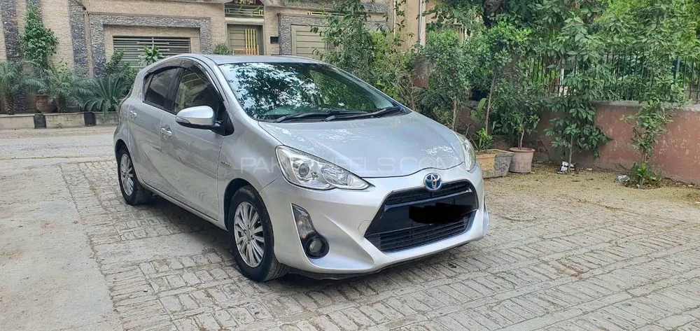 ٹویوٹا اکوا 2015 for Sale in اسلام آباد Image-1