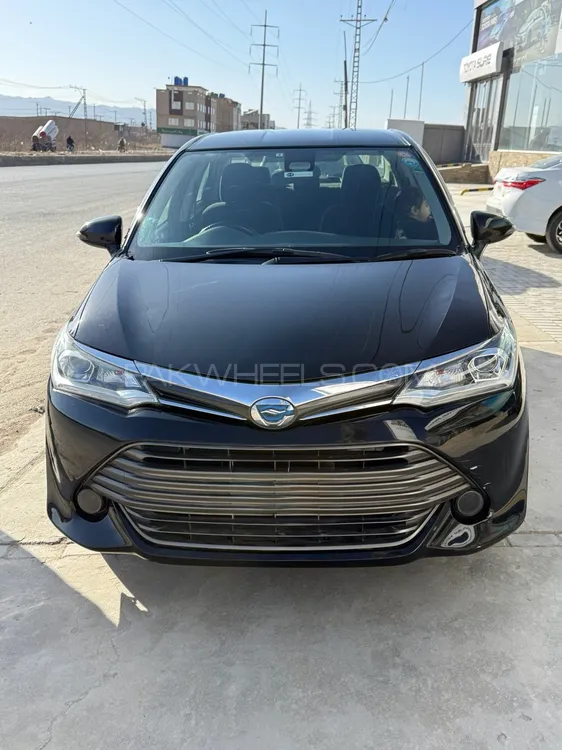 Toyota Corolla Axio 2015 for Sale in Quetta Image-1